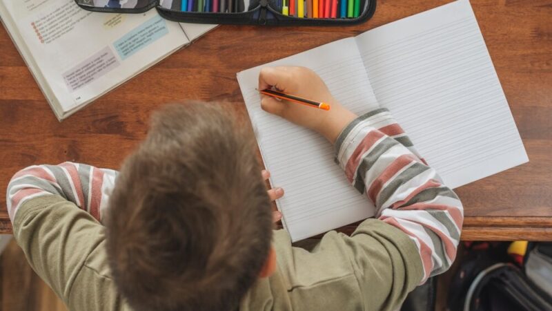 Świąteczne odwiedziny uczniów w Starostwie