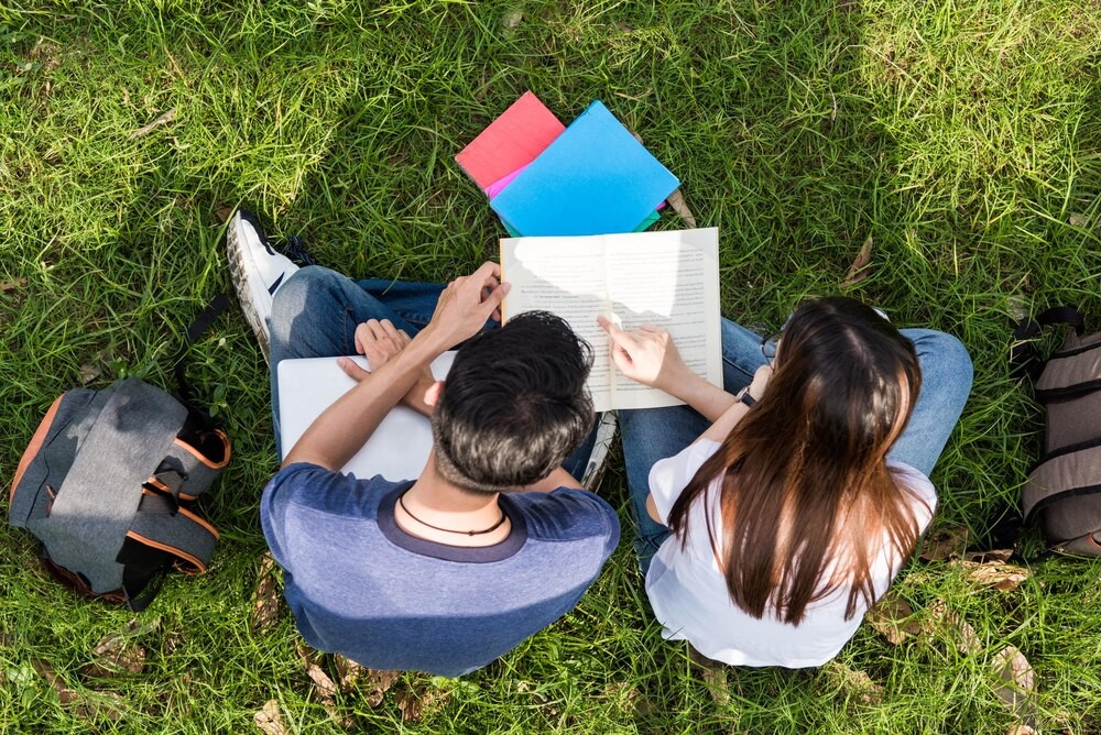 Młodzież poznaje zasady działania urzędów w Rawiczu