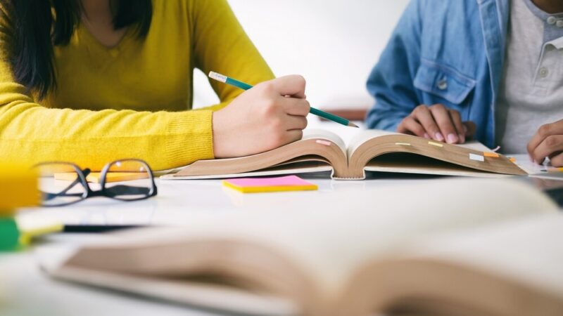 Erasmus+ w ZSZ Rawicz: Praktyki w Hiszpanii dla uczniów